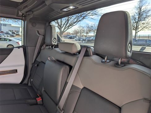 Used 2024 GMC Hummer EV 3X image 16