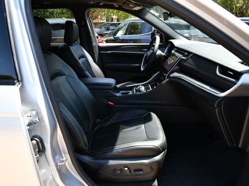 Used 2025 Jeep Grand Cherokee Limited 4xe AWD/4WD image 33