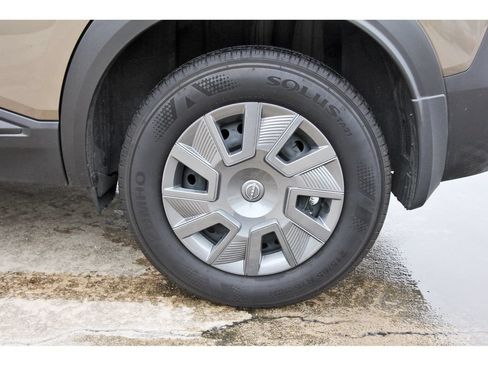 Used 2025 Nissan Kicks S FWD image 32