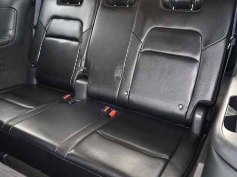 Used 2024 Nissan Pathfinder SL FWD image 21