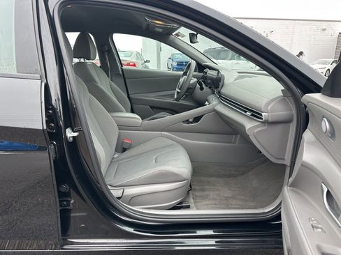Used 2024 Hyundai Elantra SEL image 21