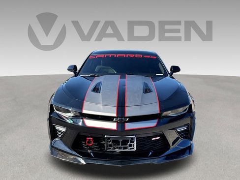 Used 2018 Chevrolet Camaro SS image 2