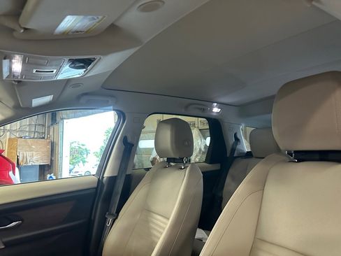 Used 2024 Land Rover Discovery Sport S image 24