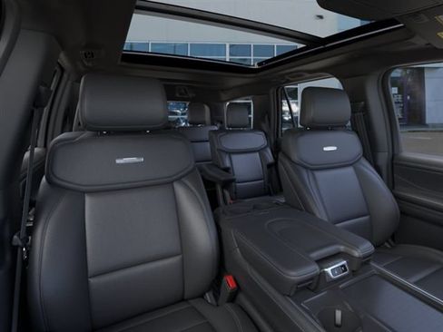 New 2025 Ford Expedition Platinum w/ Stealth Performance Package AWD/4WD image 10