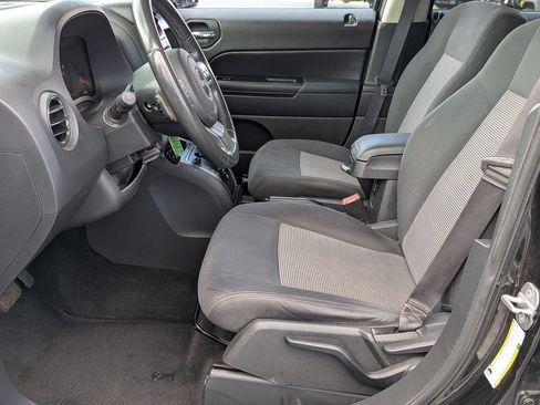 Used 2011 Jeep Patriot Latitude FWD image 10