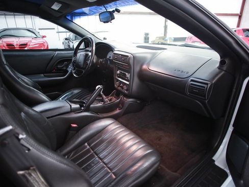 Used 2000 Chevrolet Camaro Z28 w/ SS Performance/Appearance Pkg image 20