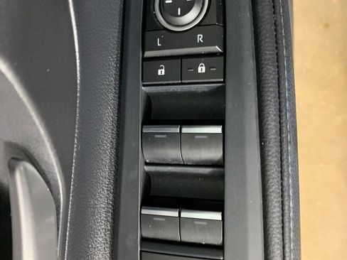 Used 2025 Toyota Grand Highlander AWD image 19