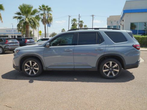 Used 2024 Honda Pilot Touring image 8