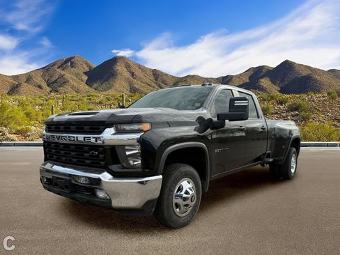 Used 2021 Chevrolet Silverado 3500 LT w/ Convenience Package AWD/4WD image 2