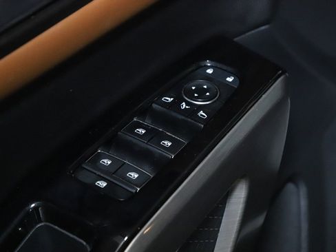 Certified 2023 Nissan Pathfinder Platinum AWD/4WD image 19