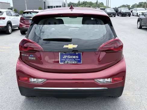 Used 2017 Chevrolet Bolt LT FWD image 4