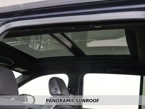 Used 2022 Cadillac XT6 Premium Luxury image 3