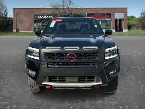 Certified 2025 Nissan Frontier PRO-4X image 6