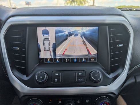 Used 2020 GMC Acadia SLT w/ Premium Package FWD image 16