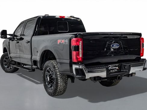 Used 2023 Ford F250 Lariat w/ Sport Appearance Package image 8