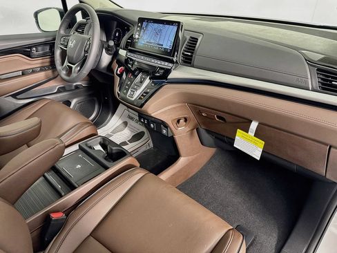 Used 2026 Honda Odyssey Touring image 42