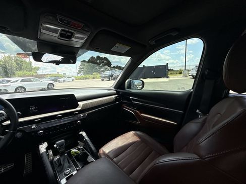 Used 2024 Kia Telluride SX Prestige AWD/4WD image 11