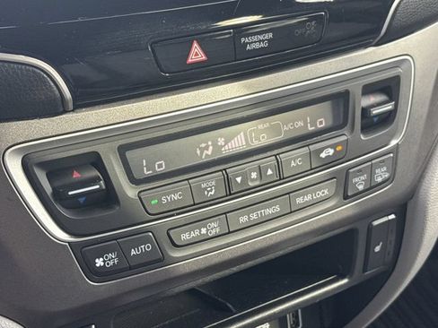 Used 2021 Honda Pilot Special Edition image 31