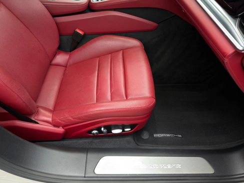 Used 2021 Porsche Panamera image 72
