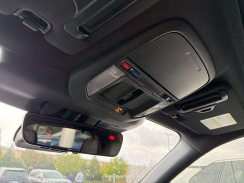 Used 2025 Subaru Forester Limited image 11