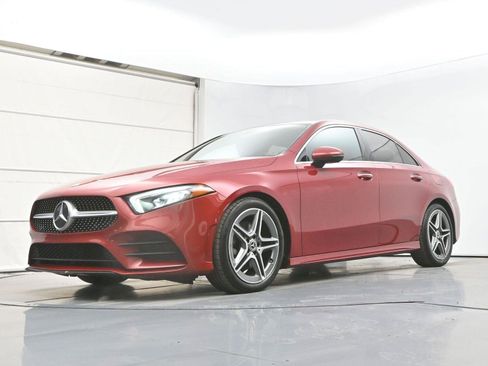 Used 2022 Mercedes-Benz A 220 4MATIC image 33