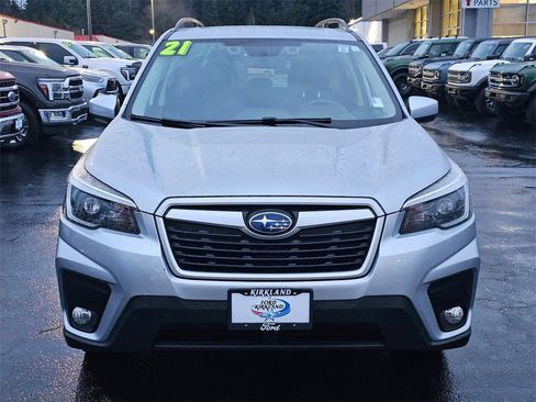 Used 2021 Subaru Forester Premium w/ Popular Package #1 image 2