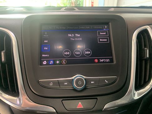 Used 2020 Chevrolet Equinox LT FWD image 20
