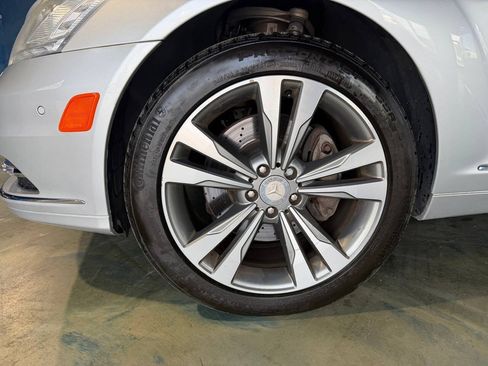 Used 2012 Mercedes-Benz S 550 4MATIC image 28