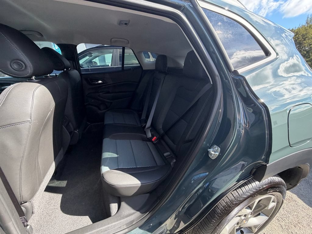 New 2026 Chevrolet Trax LT w/ Midnight Edition FWD image 10