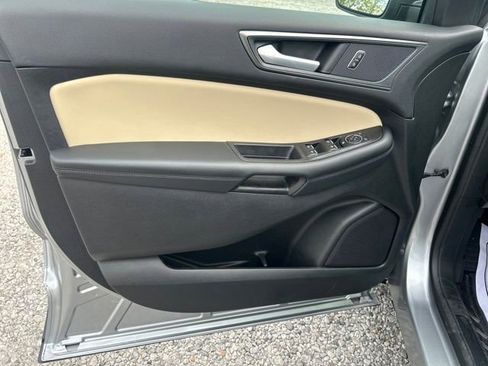 Used 2024 Ford Edge SE image 10