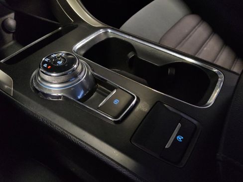 Used 2019 Ford Fusion SE FWD image 26