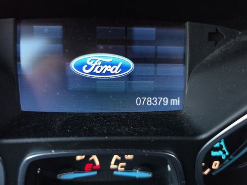 Used 2015 Ford Escape SE image 9