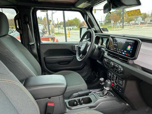 New 2025 Jeep Gladiator Willys image 23