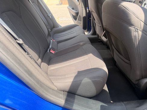 Used 2015 Chrysler 200 Limited FWD image 18