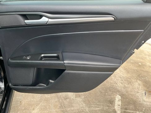 Used 2019 Ford Fusion Titanium FWD image 14