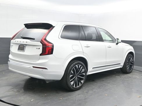 New 2026 Volvo XC90 B6 Plus image 7