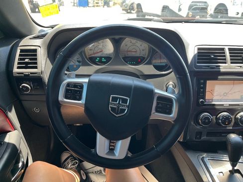 Used 2014 Dodge Challenger SXT RWD image 17