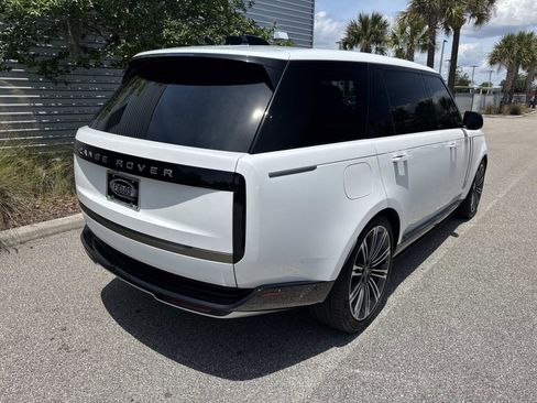 Certified 2025 Land Rover Range Rover Long Wheelbase SE AWD/4WD image 6