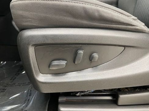 Used 2018 Chevrolet Suburban LS AWD/4WD image 9