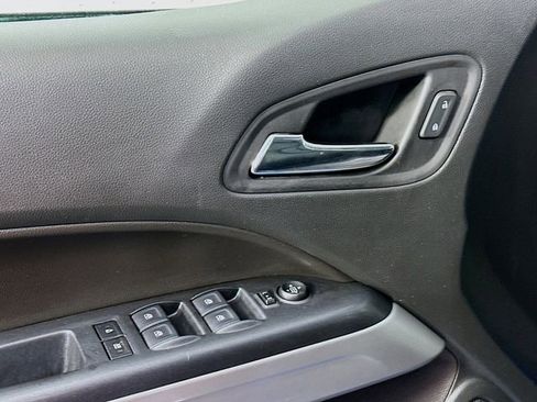 Used 2022 Chevrolet Colorado ZR2 AWD/4WD image 17