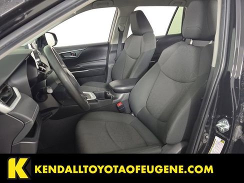 Used 2024 Toyota RAV4 XLE image 16