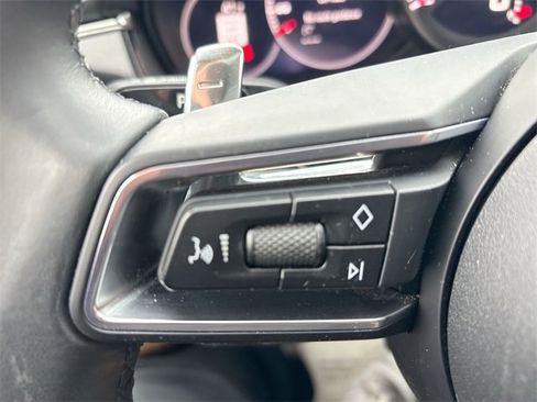 Used 2023 Porsche Panamera image 27