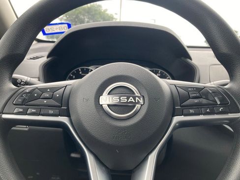 Used 2025 Nissan Altima 2.5 SV FWD image 16