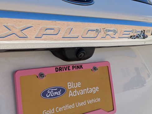 Used 2023 Ford Explorer XLT w/ Equipment Group 202A AWD/4WD image 11