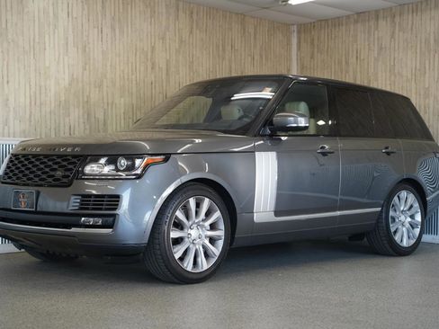 Used 2017 Land Rover Range Rover Supercharged image 4