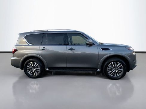 Used 2024 Nissan Armada SL w/ Captain's Chairs Package image 8