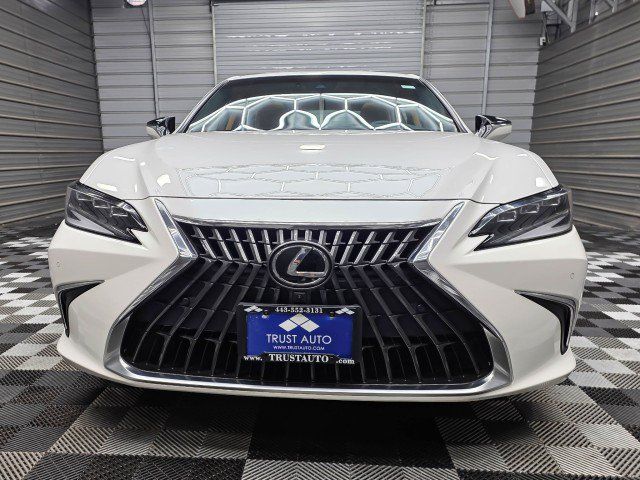 Used 2024 Lexus ES 300h Ultra Luxury w/ Accessory Package (Z2) FWD image 4