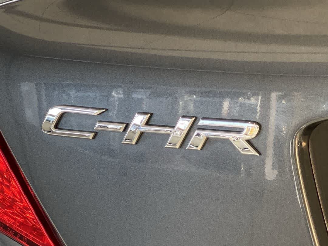 Used 2018 Toyota C-HR XLE FWD image 11