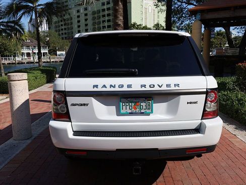 Used 2012 Land Rover Range Rover Sport HSE image 21