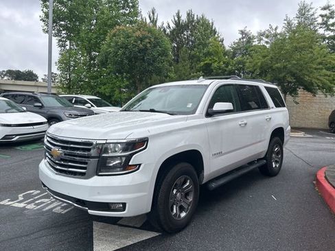 Used 2019 Chevrolet Tahoe LT w/ Luxury Package AWD/4WD image 3